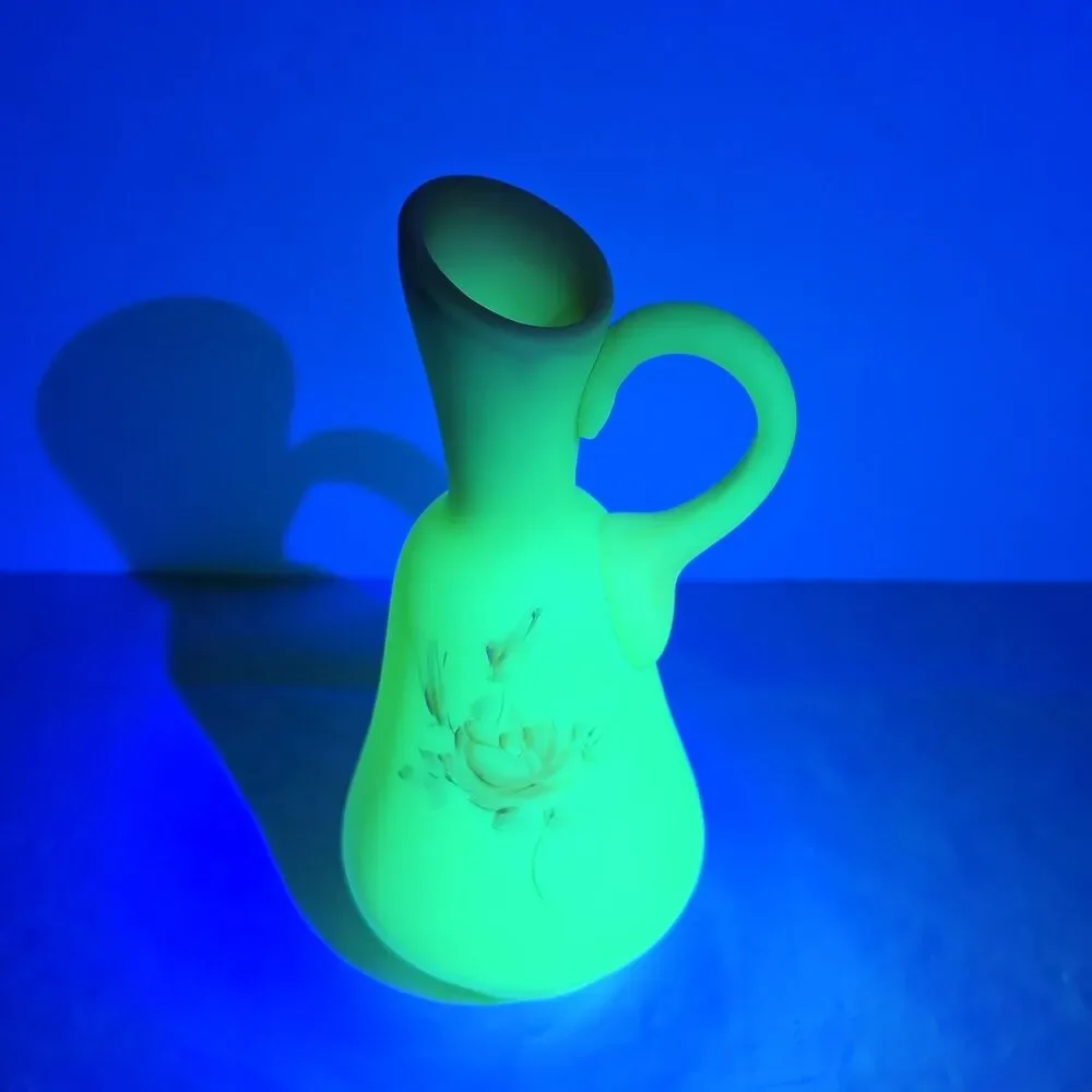 Fenton‎ Custard Burmese Uranium Rose Cruet Hand Painted Vintage 70s Glows in UV